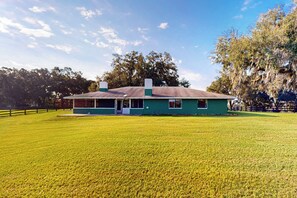 House (2 Bedrooms) | Front of property - 7 Mi to Paynes Prairie Preserve! Rural Retreat (Micanopy)