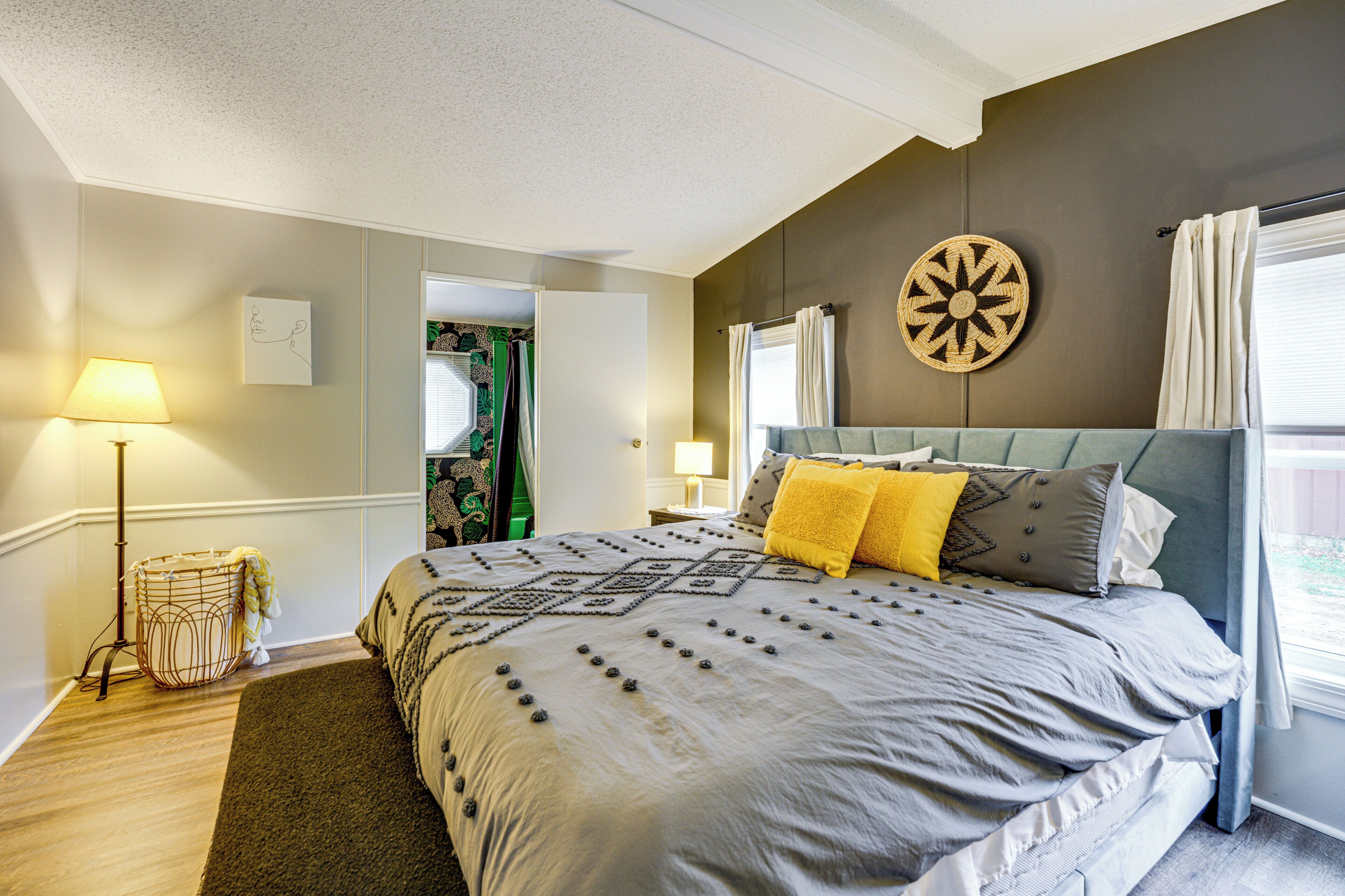 House (3 Bedrooms) | Interior