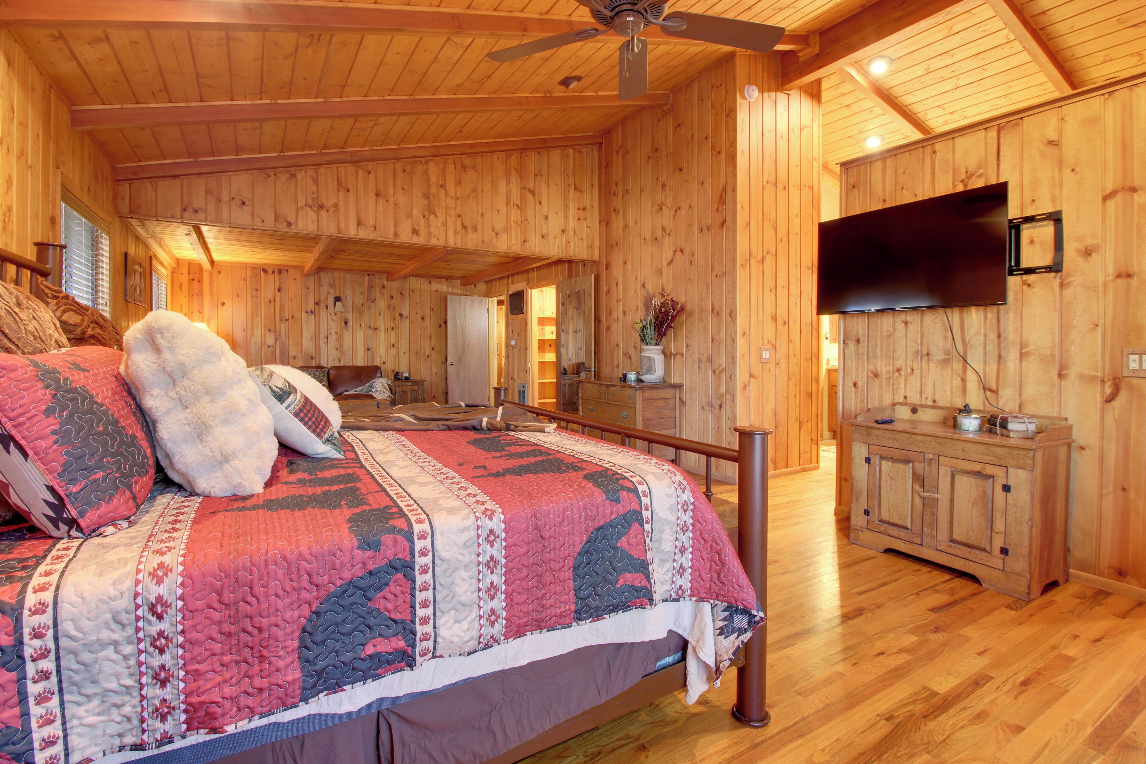 House (3 Bedrooms) | Interior