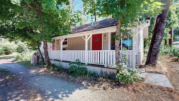 Rumah (1 Bedroom) | Bagian depan properti