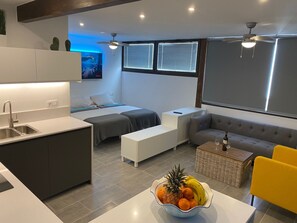TV - Cotillo Sunshine Penthouse mit Meerblick by Interhome (La Oliva)