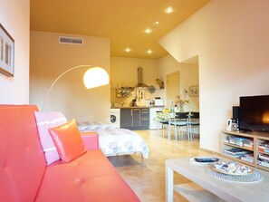 TV - Casa Pinares by Interhome (Málaga)
