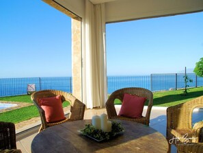 Outdoor dining - Vista del Mar by Interhome (Rincón de la Victoria)