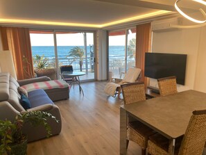 TV - Sonnenstraße by Interhome (Salou)