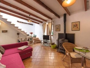 TV, fireplace - Das Haus von Macarena by Interhome (Valldemossa)