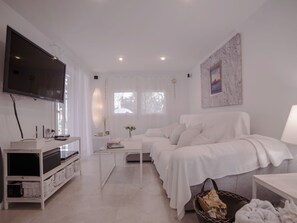 TV, fireplace, DVD player - Kann Marc by Interhome (Vilafranca)