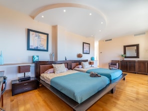 5 bedrooms, Internet - Luxuriöse Villa mit beheiztem Pool und Whirlpool by Interhome (Benalmádena Costa)