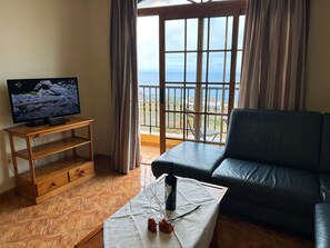 TV - Apartment mit Balkon und Meerblick by Interhome (Icod de los Vinos)