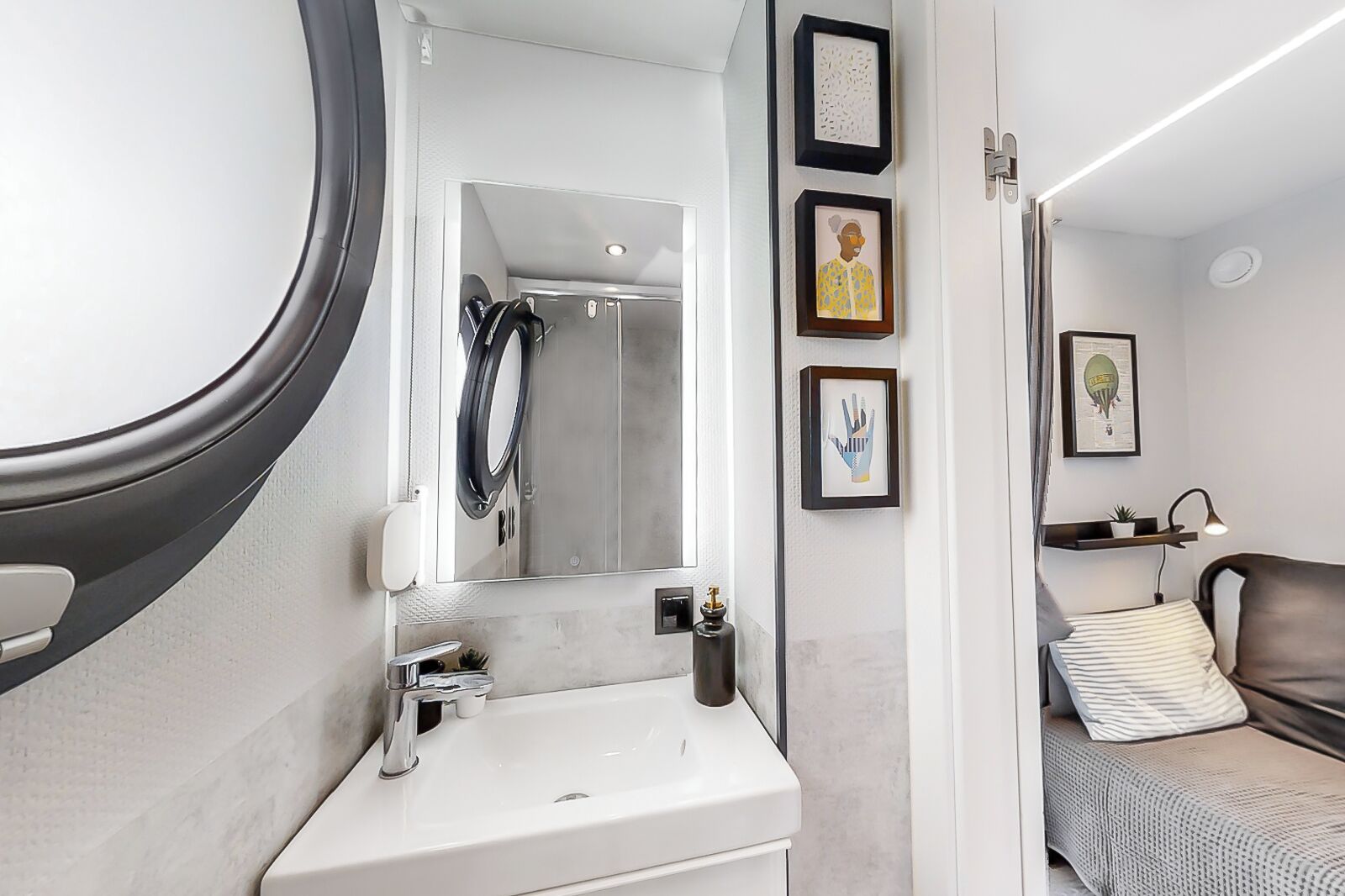 Comfort Mobile Home, Ocean View | Bathroom | Shower, free toiletries, towels, soap