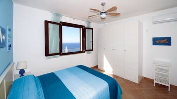 2 Schlafzimmer, Zimmersafe, BĂŒgeleisen/BĂŒgelbrett, Reisekinderbett