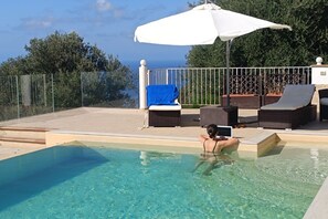 Beheizter Pool