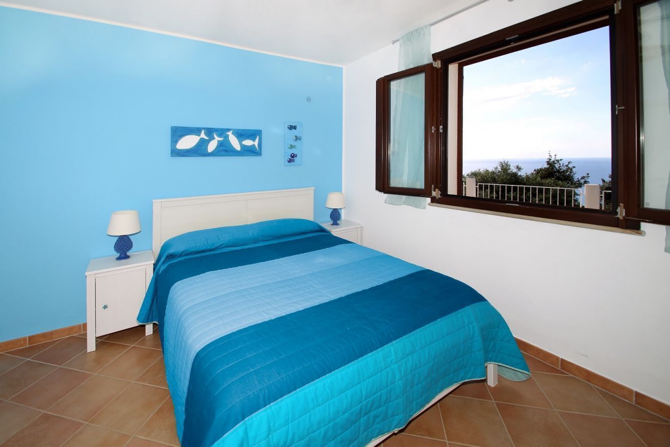 2 bedrooms, in-room safe, iron/ironing board, travel crib