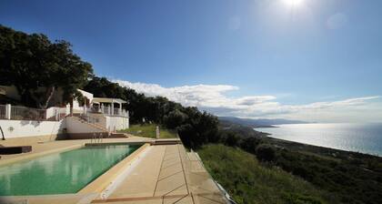 Villa Dammuso is an exclusive villa where tranquility, privacy and comfort come together in a unique setting, surrounded by nature and overlooking the sea. The entire property is for your private use, including the beautiful infinity pool reserved solely