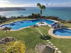 Pool - in Almuñécar mit Terrasse und Meerblick by Interhome (Almuñécar)