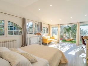 6 bedrooms, Internet