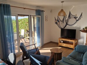 TV, fireplace - Casa Palmeres by Interhome (Torroella de Montgri)