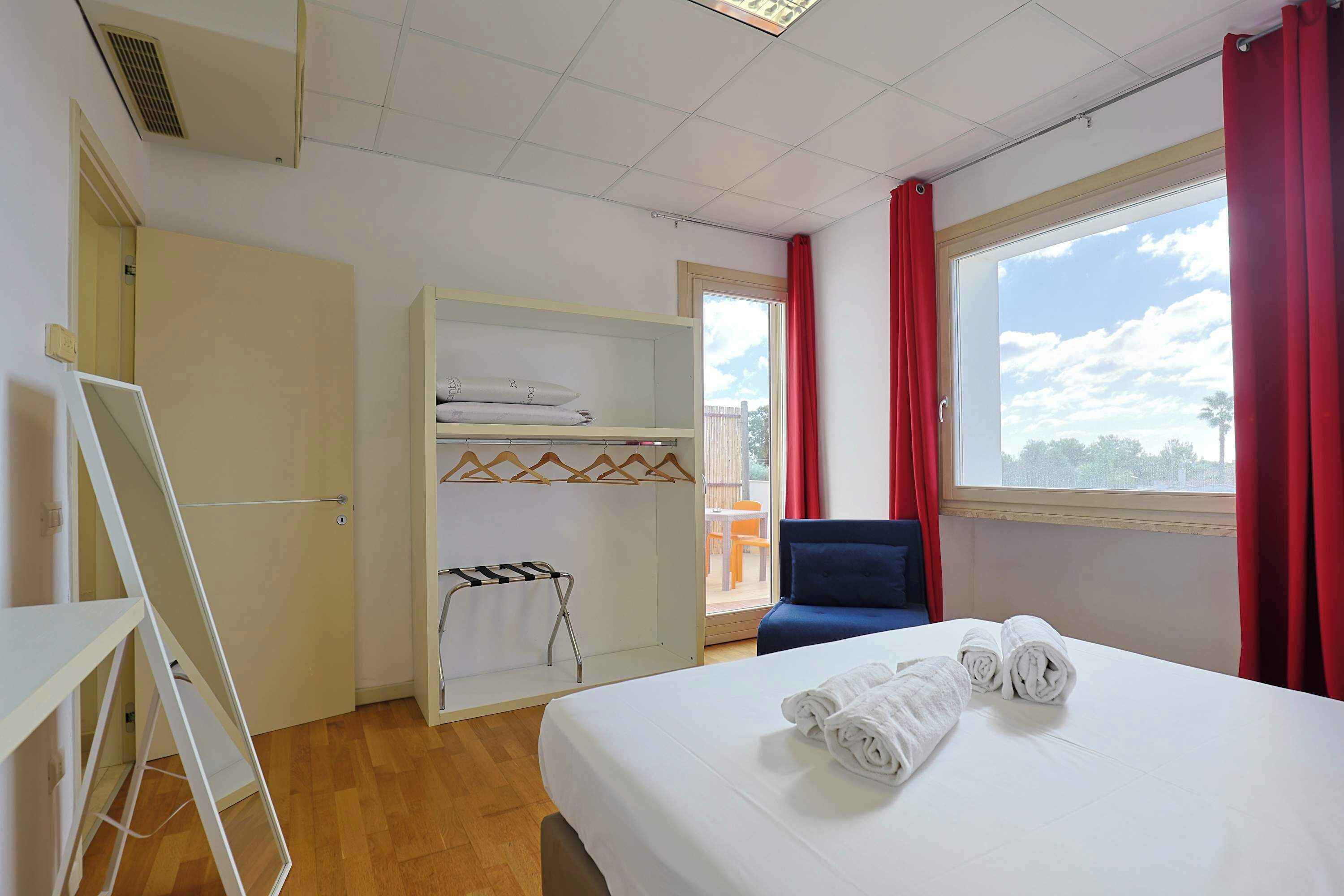 5 bedrooms, free WiFi, bed sheets