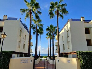 Property grounds - Strandlage Neptuno I, Elviria-Marbella by Interhome (Marbella)