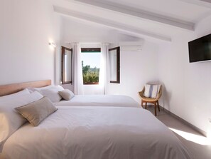 4 bedrooms, Internet - S'Hort de Marina mit Pool by Interhome (Cala Pi)