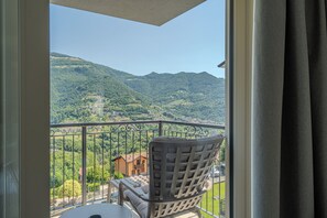 Caja de seguridad en la habitación, cortinas blackout y wifi gratis 