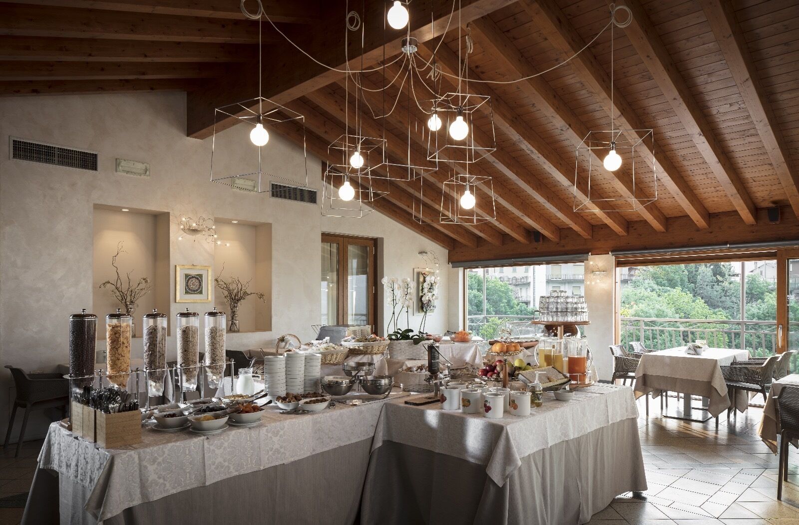 Tägliches inbegriffenes Frühstücksbuffet