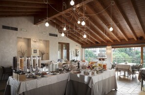 Desayuno buffet incluido todos los días