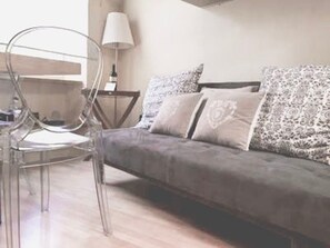 Living area - Wohnung mit privatem Garten in Villa by Interhome (La Spezia)