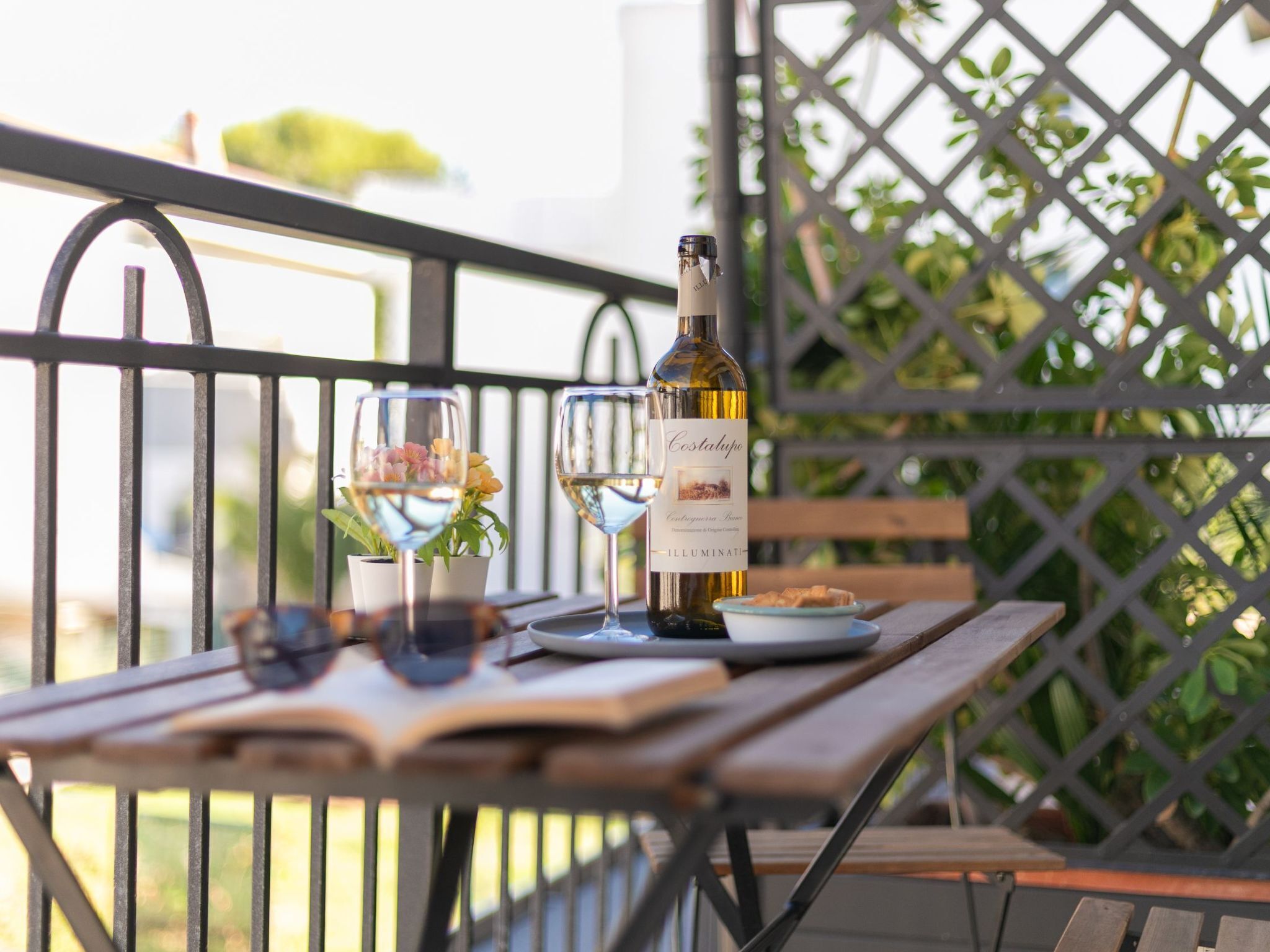 屋外ダイニングエリア