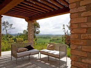 Terrace/patio - "Villa Felicita" mit Pool by Interhome (Volterra)