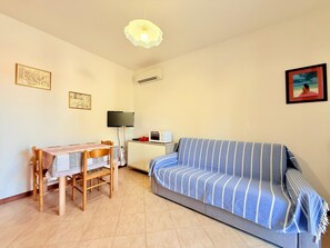 TV - Vacation home PINO 2 by Interhome (Comacchio)