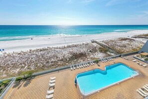 A heated pool - 7th Floor Beachfront - Great Views From Top Floor! Beach Service! (Fort Walton Beach)