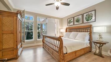 شقة | 4 عدّة غرف نوم ومكتب وخدمة الإنترنت