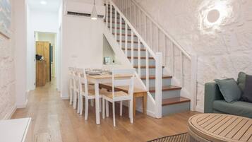 House | 4 bedrooms, Internet