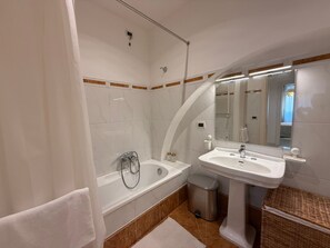 Bathroom - Miramare Home von Holiday World by Interhome (Genova)