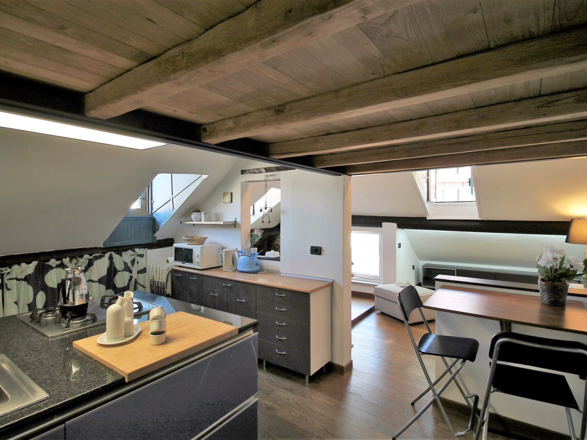 Fridge, microwave, oven, cookware/dishes/utensils