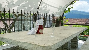 Outdoor dining - Casa Gingelina by Interhome (Belluno/Ponte nelle Alpi)