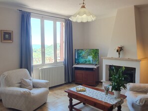 TV, fireplace - Villa 'Monticello' mit eigenem Pool by Interhome (Bagni di Lucca)