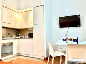 Fridge, microwave, oven, dishwasher - für 6 Personen ca. 80 m² in Genua, Norditalien (Ligurien) by Interhome (Genova)