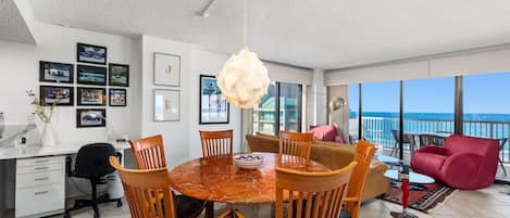 Condo, 3 Bedrooms | Interior