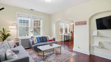 House, 3 Bedrooms | Living area | Smart TV, streaming services