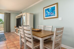 公寓客房, 4 間臥室 | 用餐區