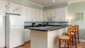 Condo, 4 habitaciones | Cocina privada