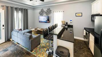 Apartment, 2 Bedrooms | Private kitchen | Fridge, oven, coffee/tea maker, toaster