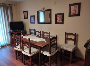 Dining room - Casa Amplia en Sierra Nevada 8 Pax  (Sierra Nevada)