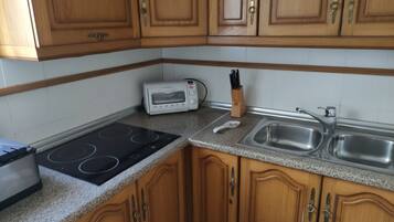 Family House, Multiple Beds | Private kitchen