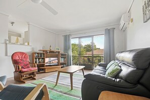TV - Shelly Beach Hideaway (Port Macquarie)