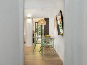 Dining - Apartment  by Interhome (Florence)