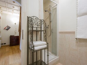 Towels - Ruhige Wohnung in Santa Croce mit Terrasse, Kathedrale von Florenz-Nähe by Interhome (Florence)