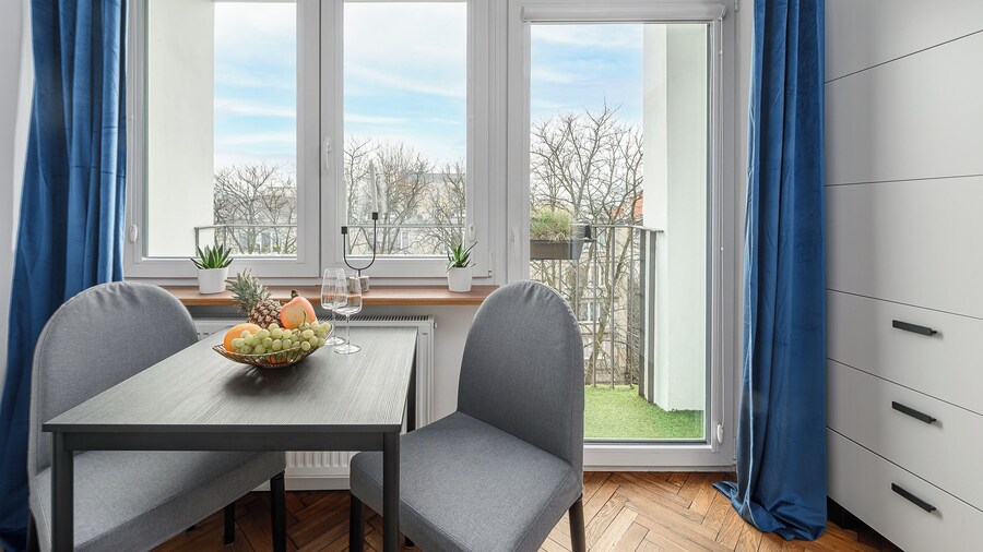 Lumina 2-room apart near the Old Town
