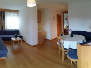 Dining - Wohnung "Valentin" by Interhome (Gargazon (Gargazzone))